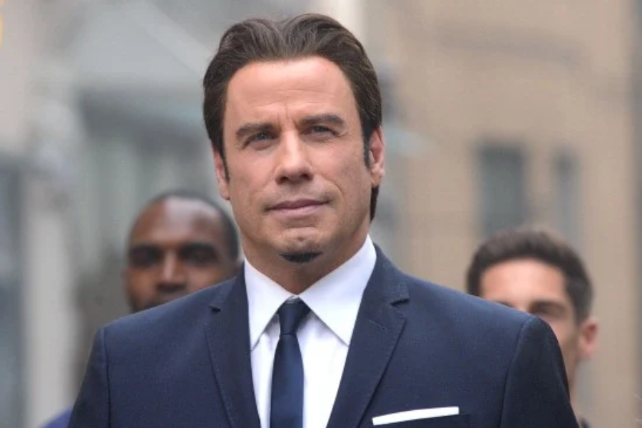 how tall is john travolta