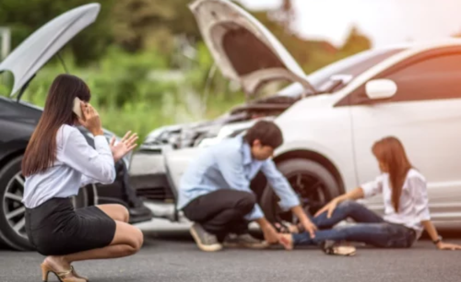 When Can You Call Your Lawyer After A Car Crash?